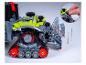 Detailliertes Bild eines LEGO Technic Modells, das den Mechanismus und die beweglichen Teile zeigt.