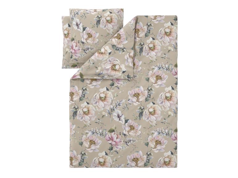 Beige Bettwäsche mit Blumenmuster aus rosa und weißen Pfingstrosen.