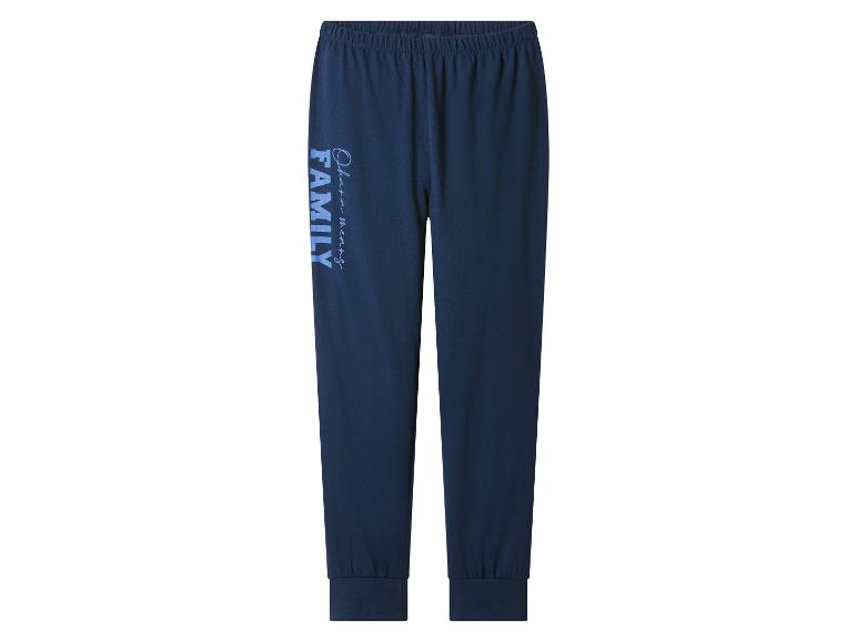 Marineblaue Pyjamahose mit hellblauem Schriftzug „Ohana means FAMILY“.