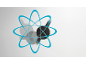 Abstrakte atomähnliche Struktur mit blauen Ringen und dunkelgrauen kreisförmigen Objekten.