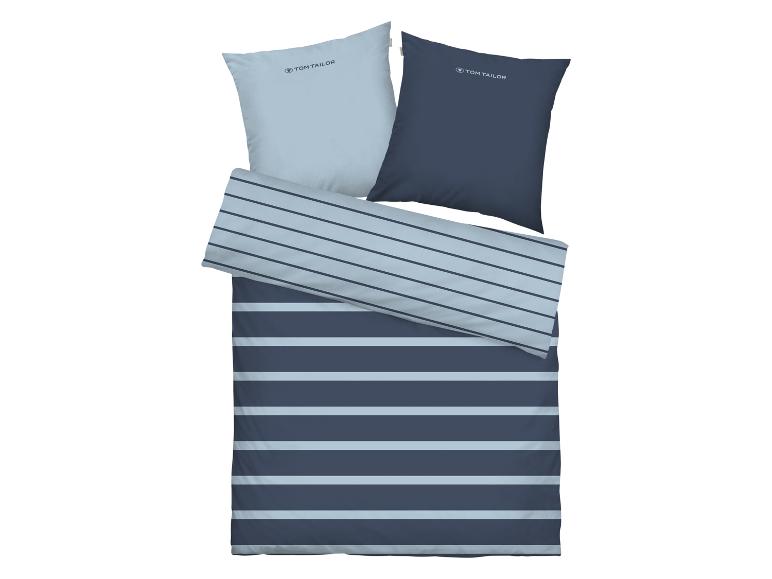 Blauer und hellblauer gestreifter Bettbezug und Kissenbezüge von Tom Tailor.