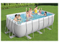 Ein Bestway Power Steel Pool mit Menschen, die darin schwimmen.