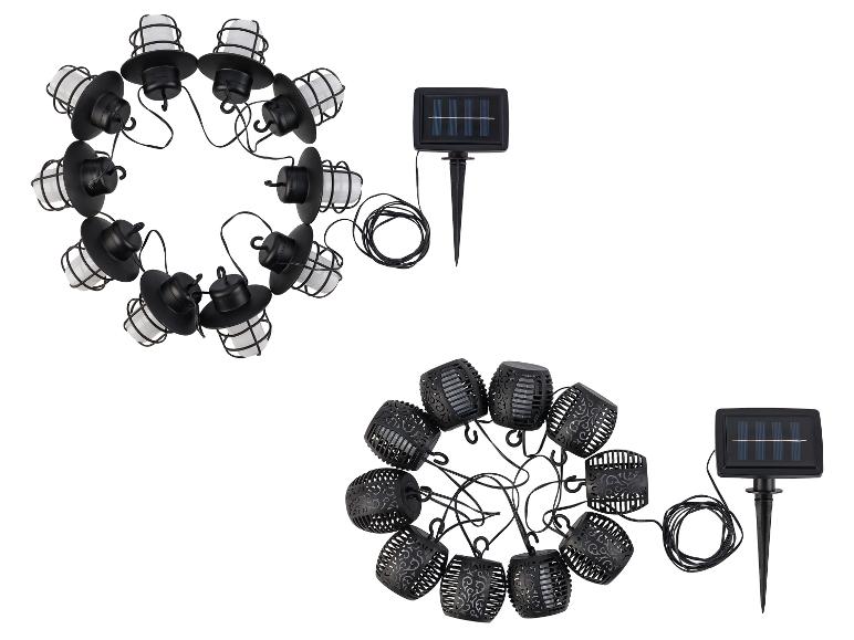 Zwei Sets Solar-Gartenleuchten: eines mit Laternen im maritimen Stil, das andere mit dekorativen Laternen.