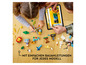 Kinder bauen LEGO Creator 3-in-1 Modelle mit digitalen Anleitungen auf einem Tablet.