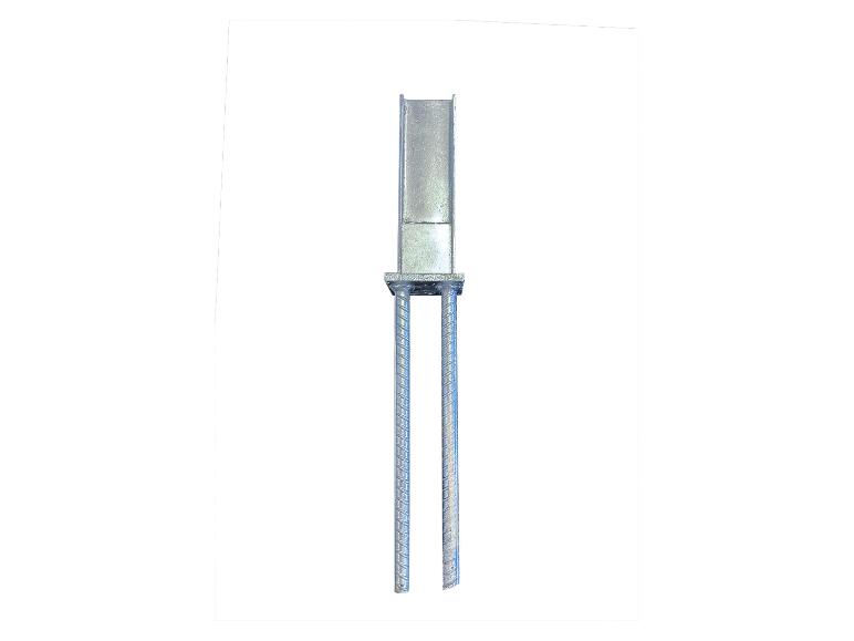 Metallisches Strukturelement mit zwei Bewehrungsstäben.