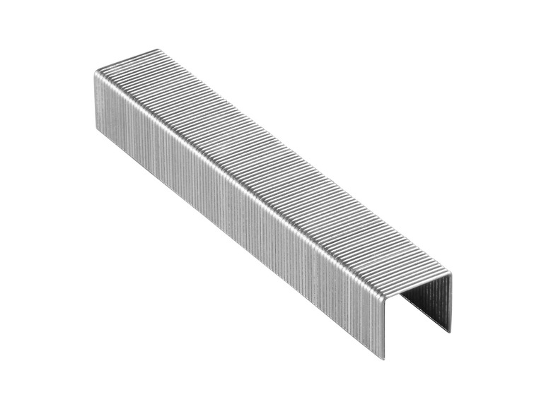 Metallische Heftklammern für eine Hefter.