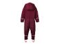 Bordeauxroter Kinderoverall mit Kapuze und reflektierenden Details, Rückansicht.