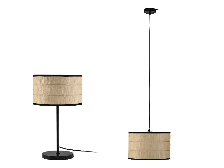 Set aus Tisch- und Hängelampe mit beigen Schirmen und schwarzen Details.