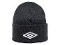 Graue Mütze mit Umbro-Logo.