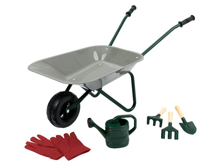 Gartengeräte-Set mit Schubkarre, Gießkanne, Handschuhen und Kleinwerkzeugen.