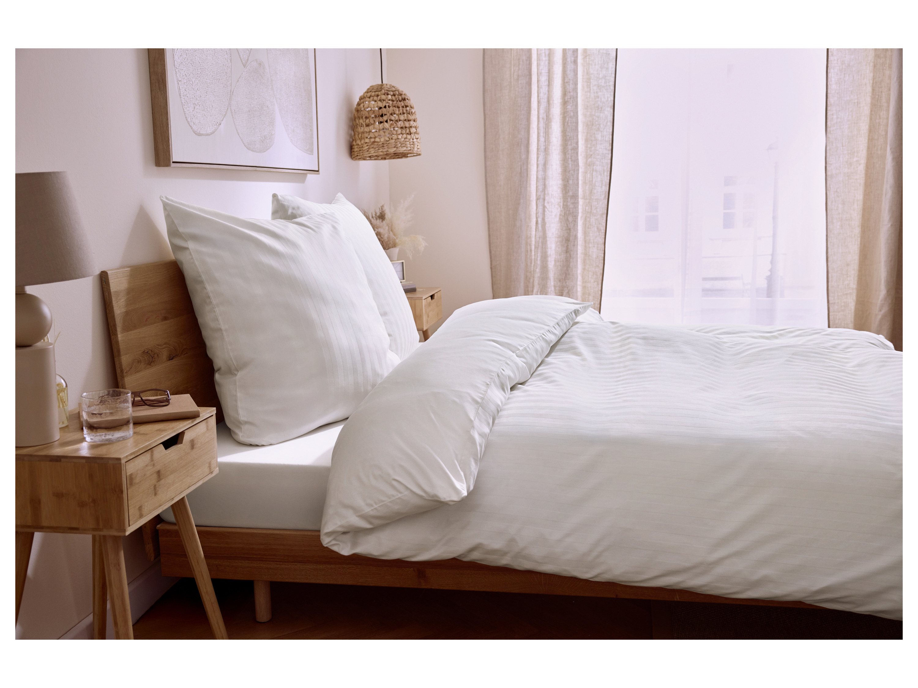 LIVARNO® Luxus Satin Spannbettlaken, 180-200x200x27cm (Weiß) – Bild 3 von 3
