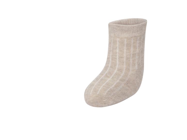 Beiger Socken mit vertikalen Streifen