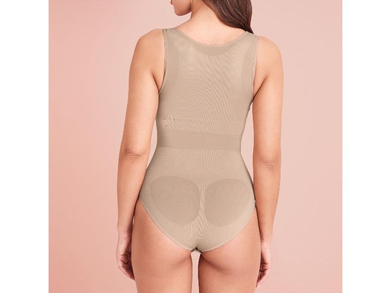 Beige nahtloser Body mit Push-up-Effekt.