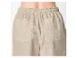 Damen-Beigehose mit elastischem Bund und aufgesetzten Gesäßtaschen.