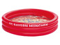Ein rotes aufblasbares Schwimmbecken mit FC Bayern München Logo
