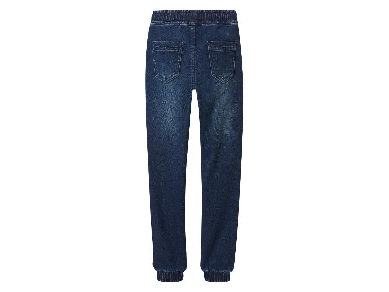 Dunkelblaue Kinderjeans mit elastischem Bund und Bündchen an den Knöcheln.