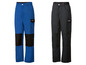 Zwei Paar Arbeitshosen in blau und schwarz mit Kniepolstern.