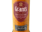 Eine Flasche Grant's Triple Wood Blended Scotch Whisky.