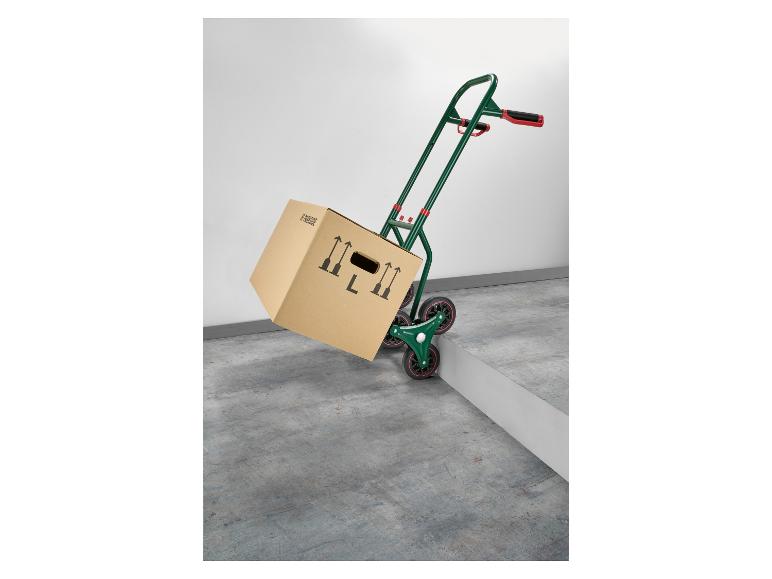 PARKSIDE Treppenkarre mit einem Karton auf einem Betonboden.
