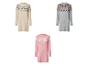 Drei Jacquard-Strickkleider in Beige, Grau und Rosa.