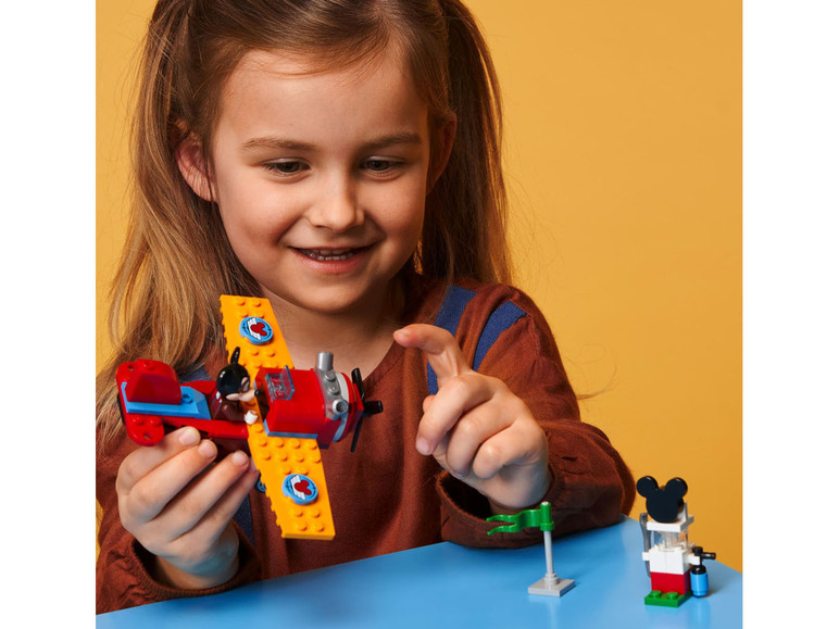 Gehe zu Vollbildansicht: LEGO® Micky and Friends 10772 »Mickys Propellerflugzeug« - Bild 2