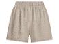 Hellbeige zerknitterte Shorts mit elastischem Bund.