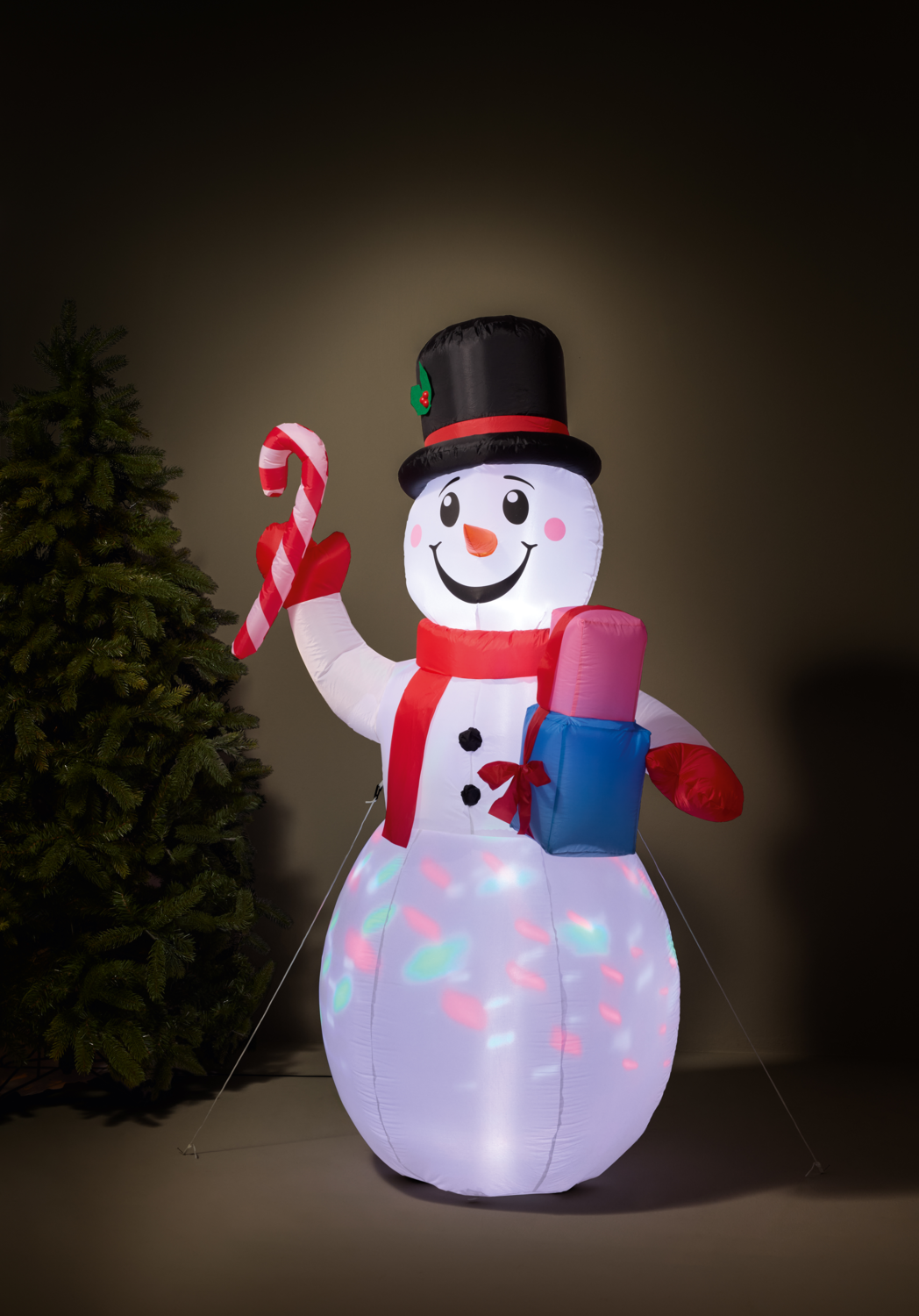 LIVARNO® Selbstaufblasende LED-Weihnachtsfigur (Schneemann) – Bild 2 von 4