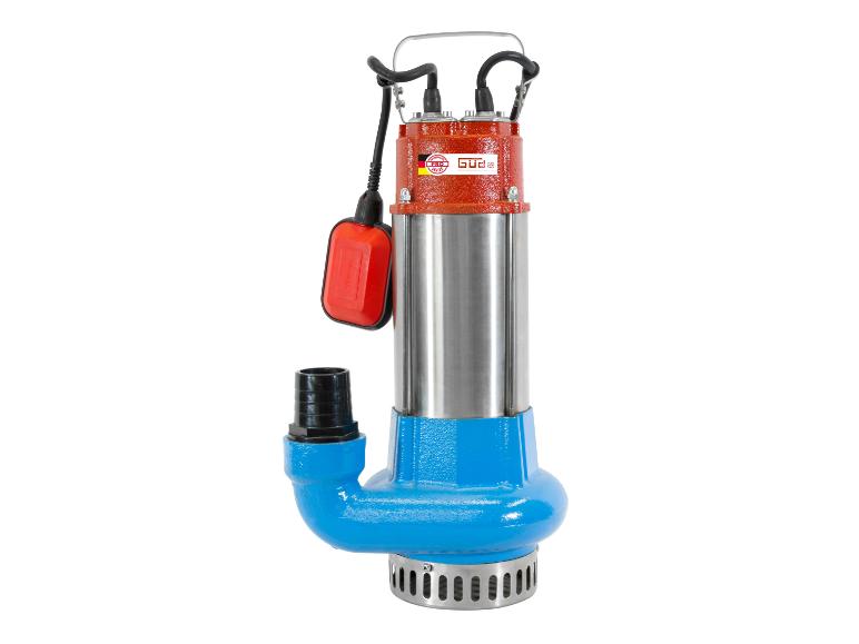 Rote und blaue Tauchpumpe mit schwarzem Schlauch und rotem Schwimmer.