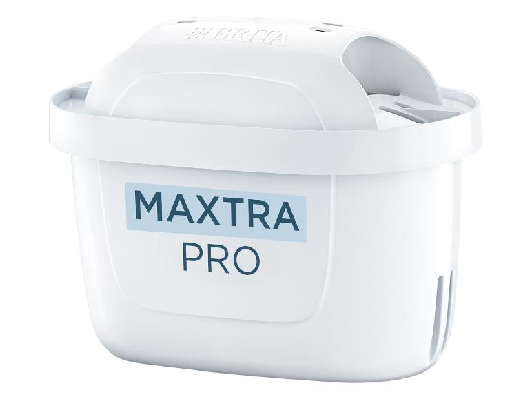 Weißer Wasserfilter mit blauem „MAXTRA PRO“-Schriftzug.