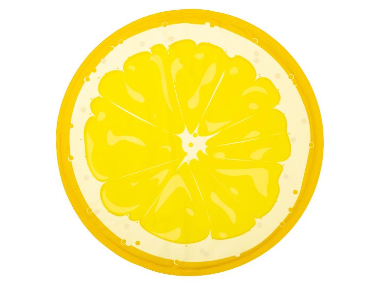 Leuchtend gelbe Zitronenscheibe mit saftigem Fruchtfleisch und Bläschen.