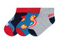 Drei Paar Socken mit Avengers-Motiv.