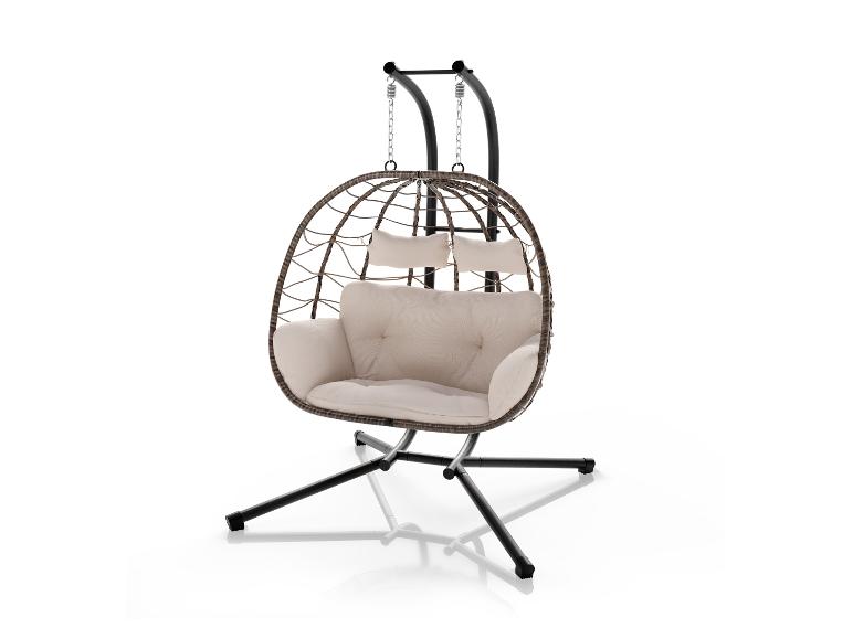 Eier-Hängesessel mit beigen Kissen und schwarzem Metallgestell