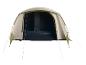Campingzelt mit offenem Eingang und Innenraum.