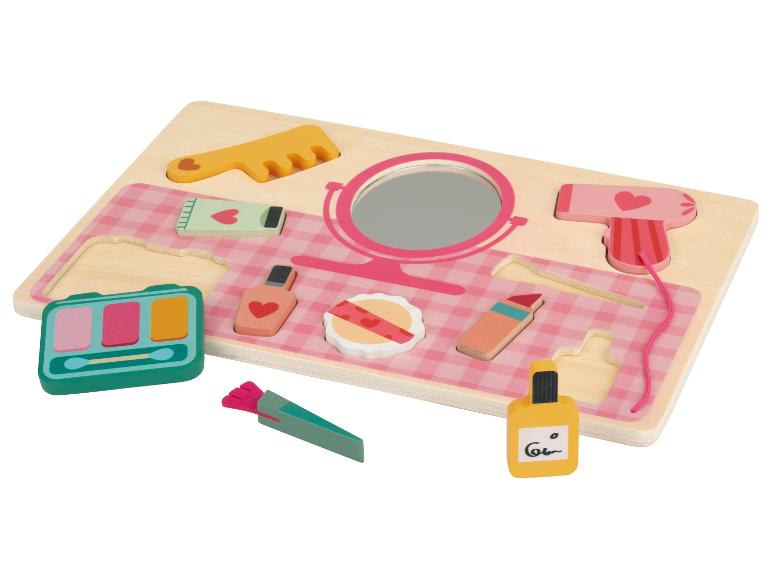 Holz-Make-up- und Haarstyling-Spielset mit Spiegel, Kamm, Föhn und Kosmetik.