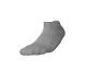 Ein hellgrauer Socken auf weißem Hintergrund.