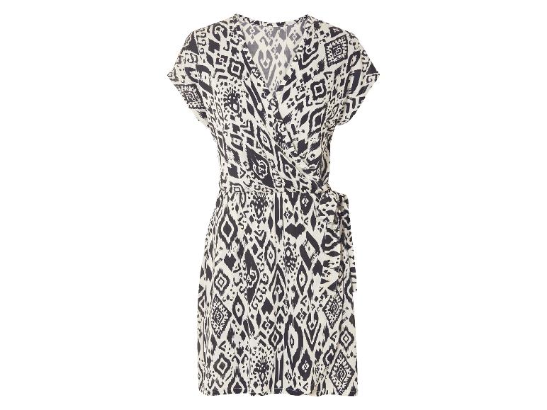Wickelkleid im Boho-Stil mit Ikat-Muster.