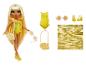 Puppe, Badeanzug, Sonnenbrille und gelbe Accessoires. Sommer-Thema.