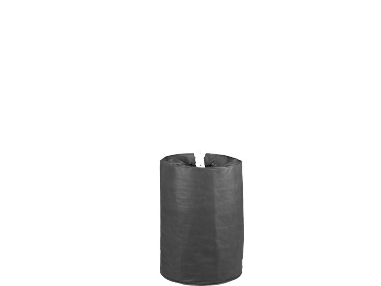 Schwarzer Textil-Pflanzsack mit Kordelzug, auf weißem Hintergrund.
