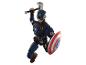 Superhelden-Actionfigur in blauem Anzug mit Hammer und Schild.