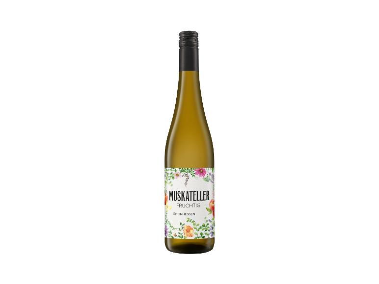 Weißweinflasche Muskateller Fruchtig Rheinhessen mit floralem Etikett.