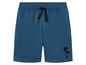 Blaue Shorts mit Palmen