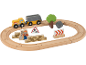 Holzeisenbahn-Set mit Bauthema, LKW, Waggon, Arbeiter, Baum und Verkehrsschildern.