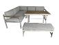 Graues Gartensofa- und Tischset mit Holzdetails, ideal für den Außenbereich.