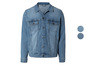 Eine hellblaue Jeansjacke