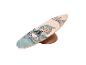 Holz-Balanceboard mit Wellenmuster und dem Schriftzug „Surfen“.