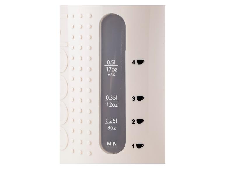 Wasserstandsanzeige an einem Wasserkocher, mit Volumen- und Tassenmarkierungen.