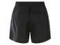 Schwarze Shorts mit elastischem Bund.