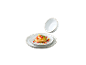 Keramikteller und Schüssel mit einem Obsttörtchen auf schwarzem Hintergrund.