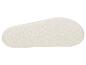 Sohle einer weißen Pantolette mit rutschfestem Muster