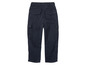 Dunkelblaue Cargohose mit mehreren Taschen.